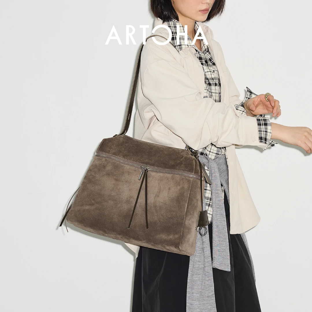 A38 Stylish Leather Commuter Tote (Copy) - Image 4